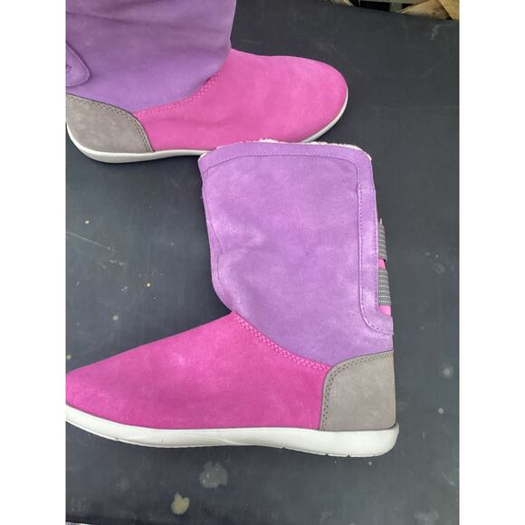 Crocs Womens Adela Foldover Fuzz Bootie Blue Violet Shoes W6 - Picture 2 of 5